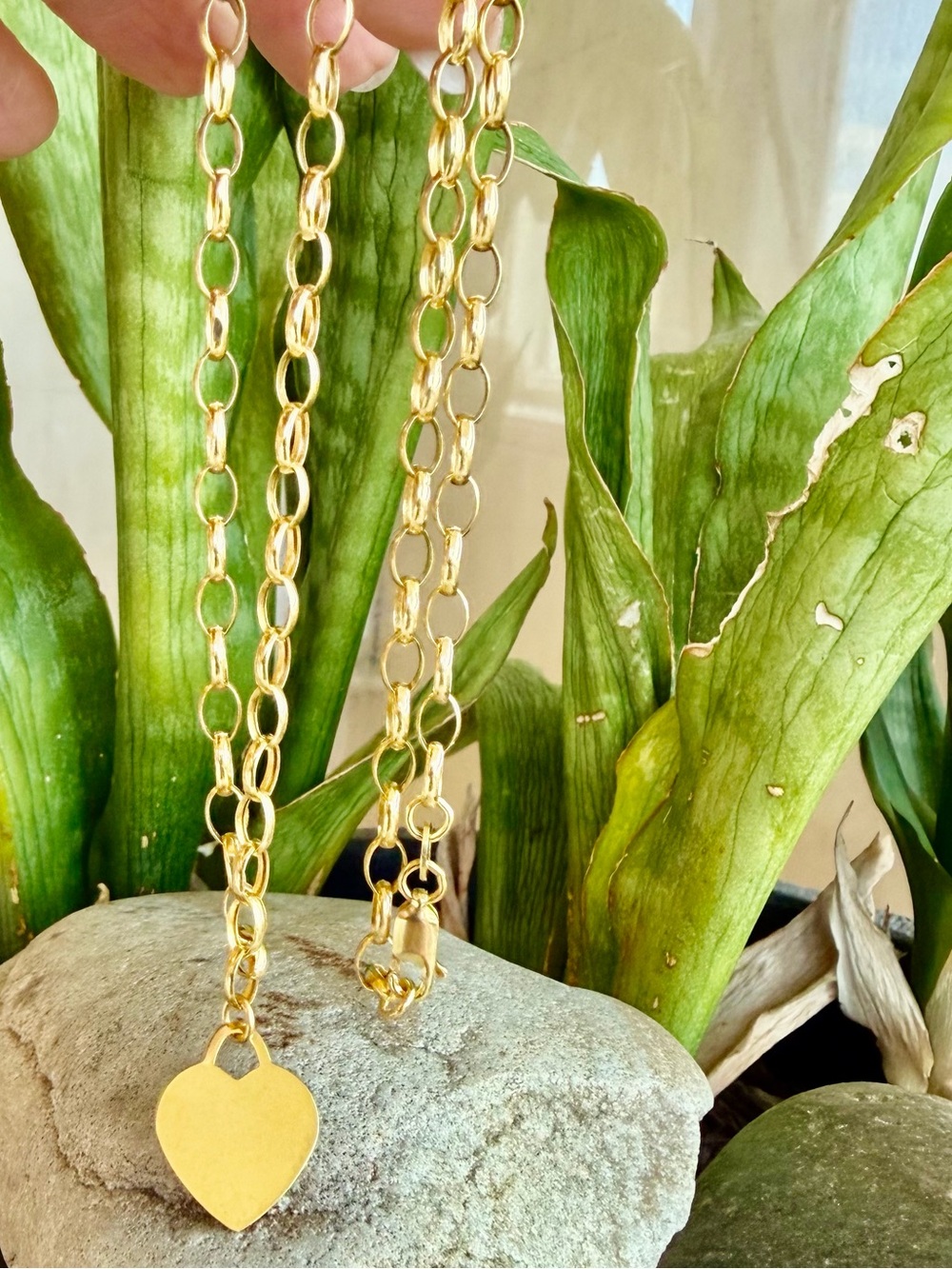 14 karat gold necklace